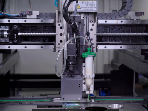 全自動點膠機紅燈一直閃亮怎么辦？可能是下面五種原因造成的。